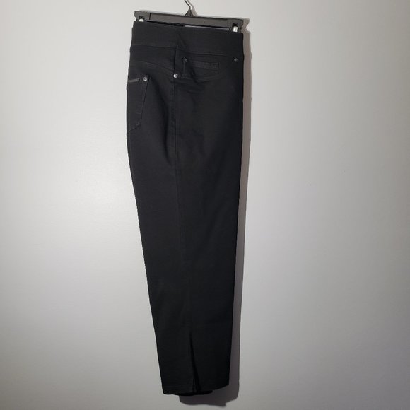 Nygard Capris - Picture 2 of 6
